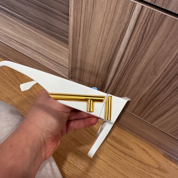 Fendi First Acetate Cat-Eye Sunglasses - Picture 7 of 8